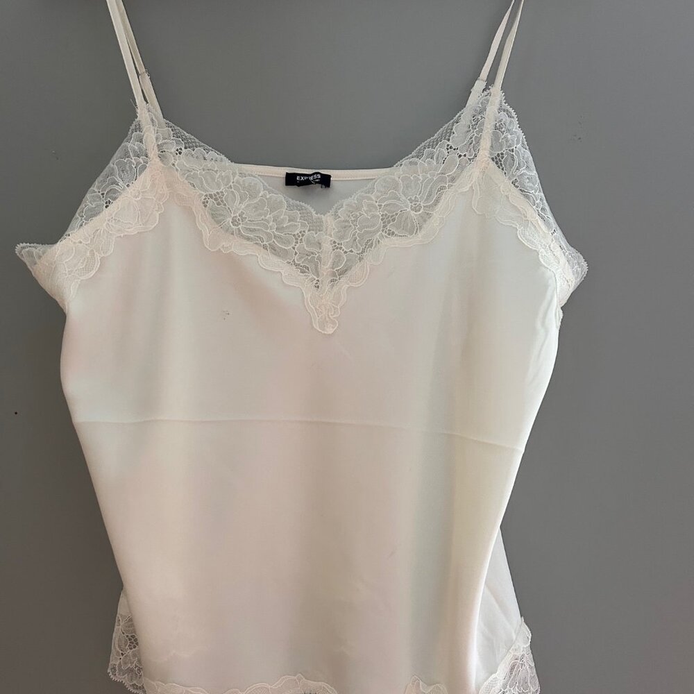 Express V-Neck Lace Trim Downtown Cami - Cream - L